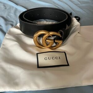 Black calfskin leather Gucci marmont belt